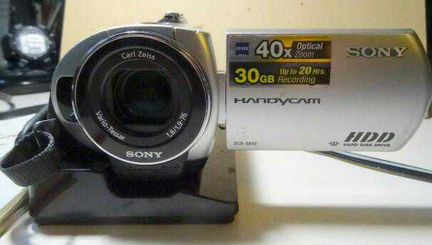 Видеокамера Sony handyman (SR42E)