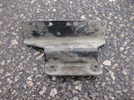 Кронштейн электромагнитного клапана Scania