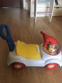 Машинка-каталка Fisher Price