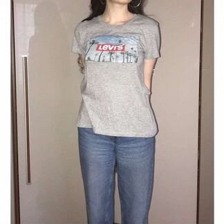 Футболка Levi's