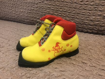 Лыжные ботинки