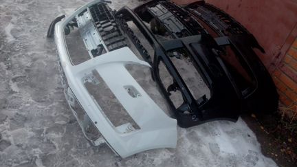 Audi Q7 4L передний бампер