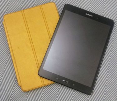 Планшет Samsung Galaxy Tab A 9.7 SM-T555 16 GB