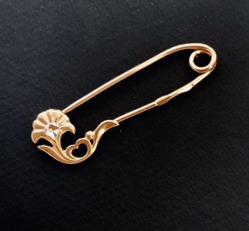 Золотая булавка