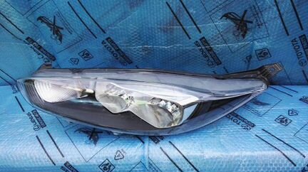 Фара левая Ford Fiesta