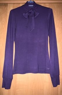 Фиолетовая водолазка с бантом s