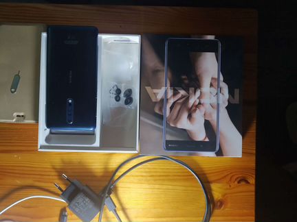 Nokia 8