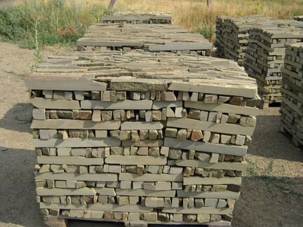 Природный камень