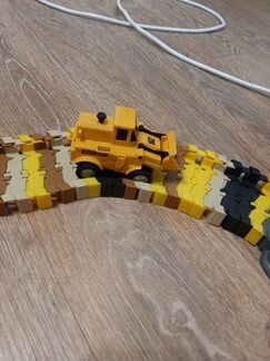 Игрушка Дорога. Гибкий автотрек ELC