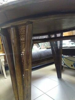 Стол обеденный