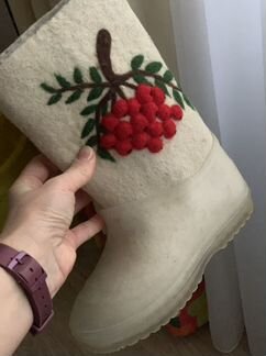 Новые валенки для девочки