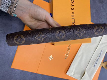 Кошелек Louis Vuitton
