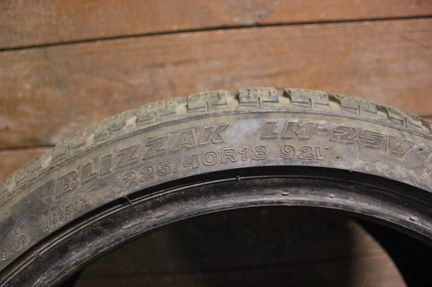 Шина бу 225-40-18 Bridgestone Blizzak LM-25
