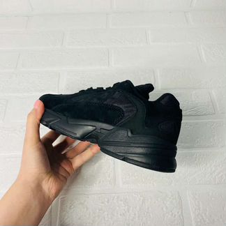 Кроссовки Adidas Yung
