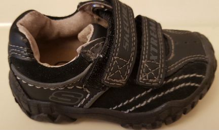 Новые кроссовки Skechers р.21