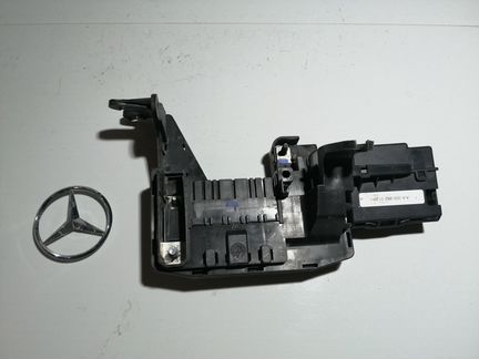 Блок предохранителей пассажирское сиденье Mercedes