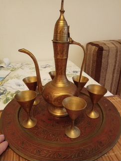 Набор латунь,кувшин кумган,рюмки и поднос.Индия