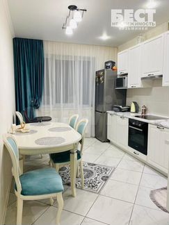 2-к квартира, 52 м², 1/17 эт.