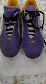 Кроссовки женские