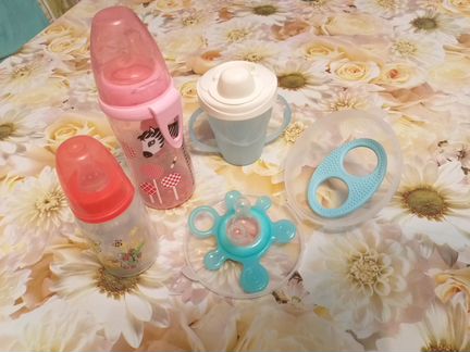 Бутылочки/поильники/грызалки