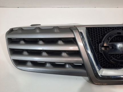 Решетка радиатора передняя Nissan Qashqai J10