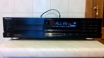 Technics SL-P550. CD проигрыватель