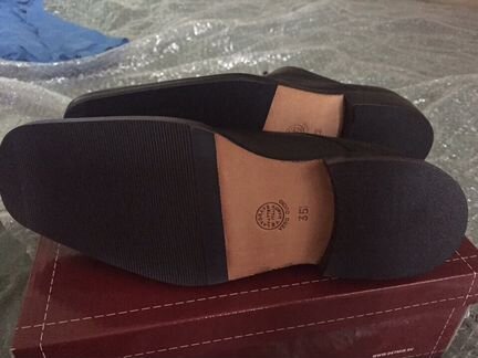 Новые туфли из натуральной кожи