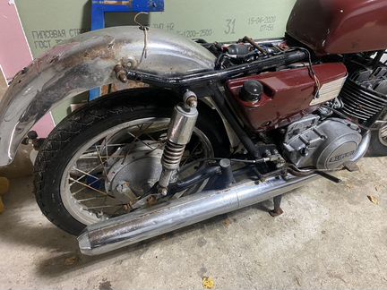 Мотоцикл Suzuki GT 250