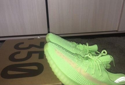 Adidas Yeezy Boost 350 V2 glow in the dark