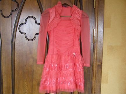 Платья р.140, р.146 (на выпускной, на праздники)