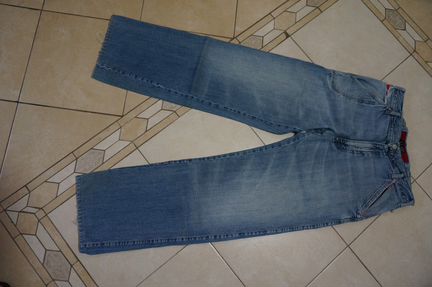 Джинсы armani