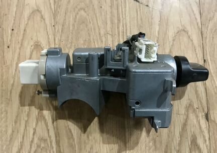 Замок зажигания Мазда CX-7