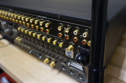 Пред усилитель McIntosh MX130 - A/V