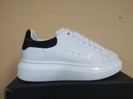 Кроссовки женские Alexander McQueen