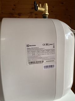 Водонагреватель Electrolux ewh 10 q-bic u
