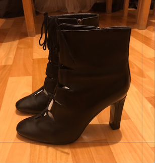 Кожаные ботинки на шнуровке