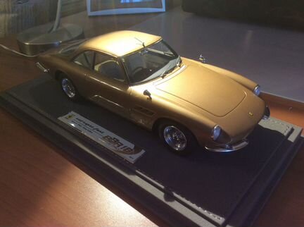 1/18 Ferrari 500 Superfast
