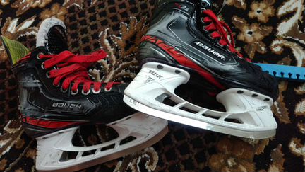 Коньки хоккейные bauer