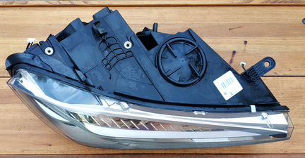 Фара правая светодиодная BMW X5 M кузов F85 дефект