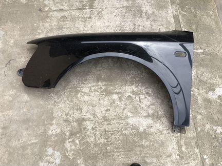 Крыло переднее левое Audi A4 B7