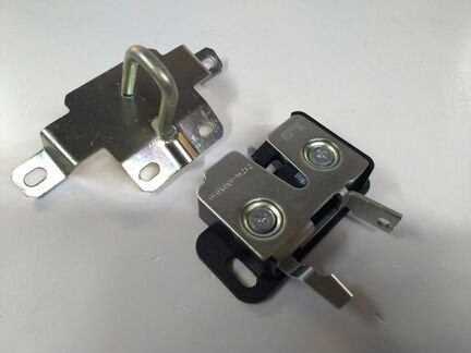 Замок крышки багажника бесшумный Нива