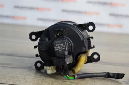 Фара противотуманная правая Ситроен С4