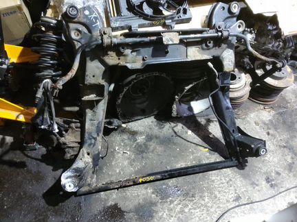 Передний подрамник балка Jaguar X-type 2.0