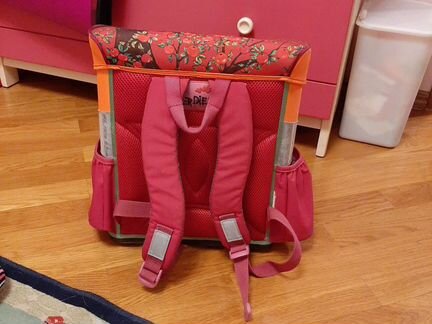 Ортопедический рюкзак для девочки 1-4 класс