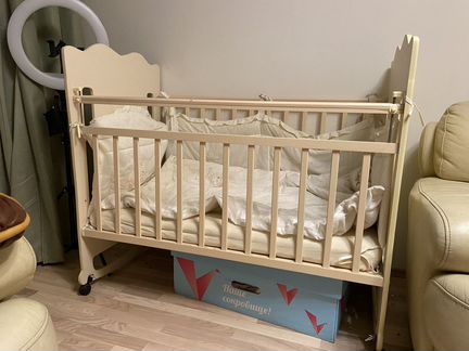 Детская кроватка