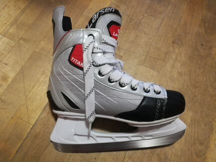 Коньки хоккейные 39 размер