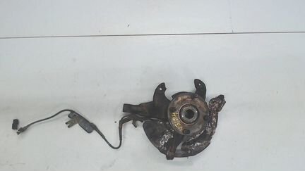 Ступица (кулак, цапфа) правая передняя Mazda 323