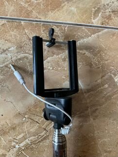 Монопод селфи палка с проводом под аудио гнездо