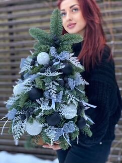 Живая ель ручной работы