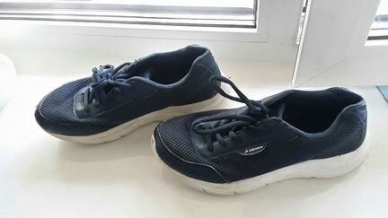 Кроссовки demix 37 р